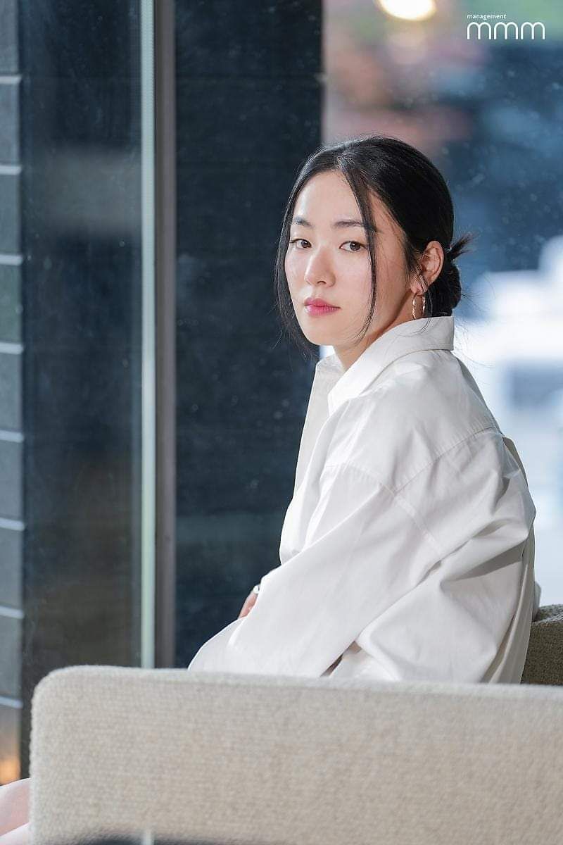 'Face to Face' a photo exhibition featuring many leading actors from Korea and Japan, will be held from May 7 to June 7 at the Iganseomun Exhibition Hall of DDP in Seoul ✨ 

#JeonYeoBeen #전여빈