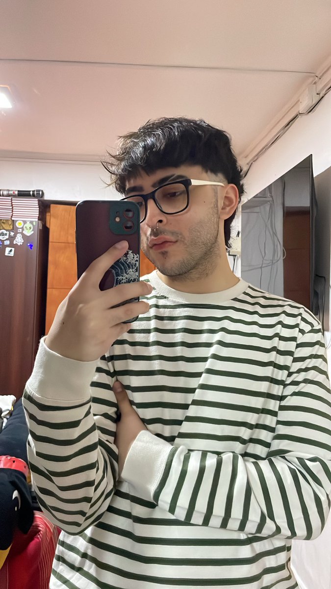 eroxns's tweet photo. y cuando sale algo entretenido?🥸 https://t.co/WxKVFIa01Z