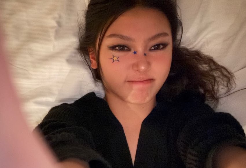 óculos de grau preto da megan tweet media