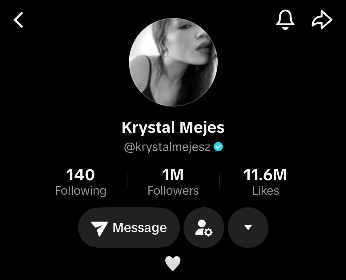 jeooosimp's tweet photo. verified na si krystal sa tiktok!! finally finally finally https://t.co/OvQtoV6raF