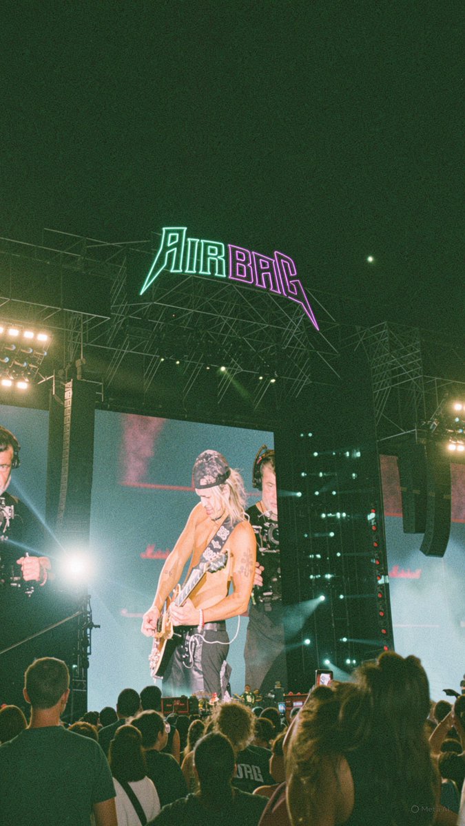 cata,ENCERRADA EN EL PLACARD EN VELEZ EL 23/5 tweet media