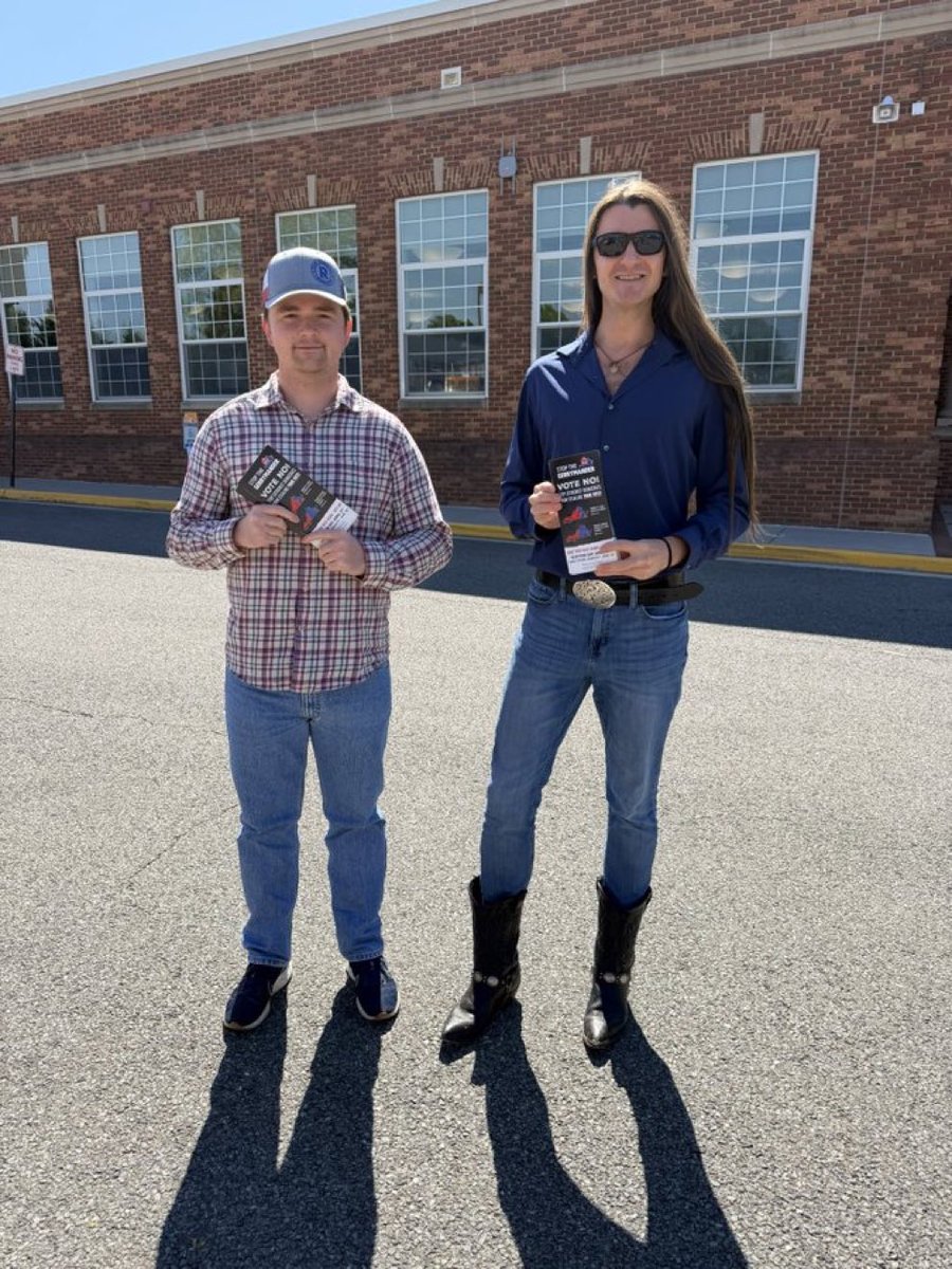 PeteHegsLiver's tweet photo. The woman on the right was just defeated yet again. She’s the Susan Lucci of politics.
@ScottPresler #VirginiaRedistricting
#LevelingThePlayingField https://t.co/AkjFTkDpzO
