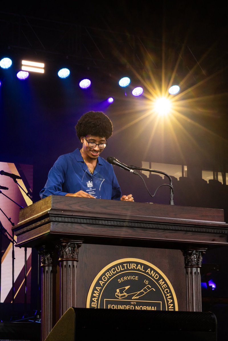 aamuedu's tweet image. BULLDOG CHOICE AWARDS • Recognizing student leadership and excellence on The Hill. #StartHere