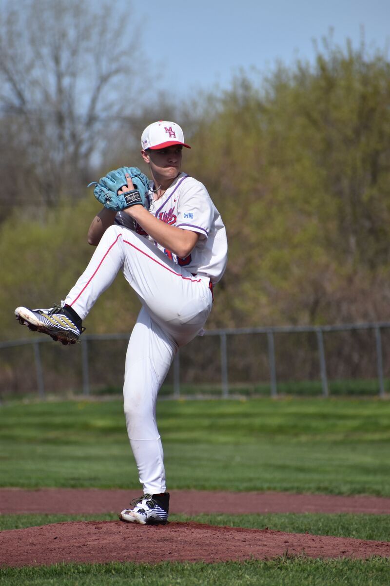 coachbiehler's tweet photo. JV Baseball lost their first game of the year, 6-0 at Averill Park. Andrew Palmer gave up 4 ER and struck out 5 in 4 IP. Alex Therrien tossed 2 INN and struck out 3. Zack Manning, Braden Severance, Robby Morris and Andrew Palmer each collected hits. @Maphillbaseball @MH_Athletics https://t.co/8e7pNxllOD