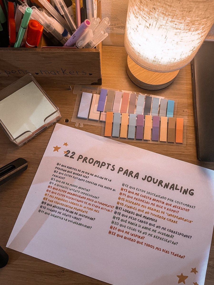 portalaidrisnd's tweet image. Alguien acá en hace JOURNALING ??

Mi psicóloga me recomendó escribir mucho porque es mi forma de liberar lo que tengo en la mente y la verdad esta forma me parece muy bonita

#booktw #studytwt #journaling