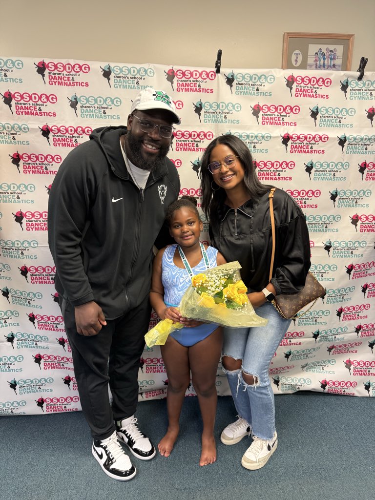 RoboLeonard's tweet image. Liana put on a show tonight 
#proudparents 
#tearsofjoy
#thecomebackkid
#AGTG