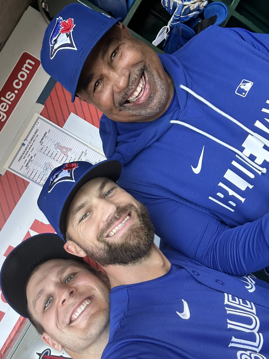 Hazel Mae tweet media