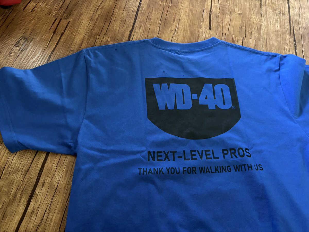 shinchan2841's tweet photo. 後輩からWD-40のTシャツを頂いた❗️凄く良い
神谷君、知念君ありがとうございます
ガンガン着ます❗️

＃WD-40 https://t.co/iaHF09X05U