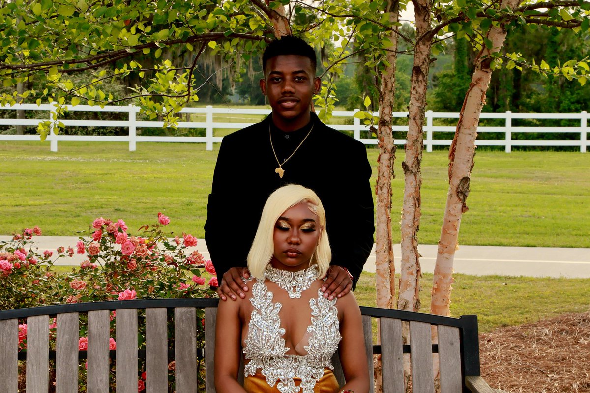 gdnottage's tweet photo. #promphotos https://t.co/wQb5D9UMtY