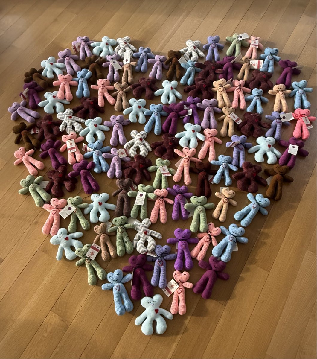 CanadaFgm's tweet photo. Together with our army of Miss Klitties we’re off to Australia and Women Deliver! There we will join thousands of others to find ways to make life better for women everywhere and to help end Female Genital Mutilation/cutting. Please follow our journey! #MissKlitty #Endfgm #WD2026 https://t.co/yEMVulrQf7