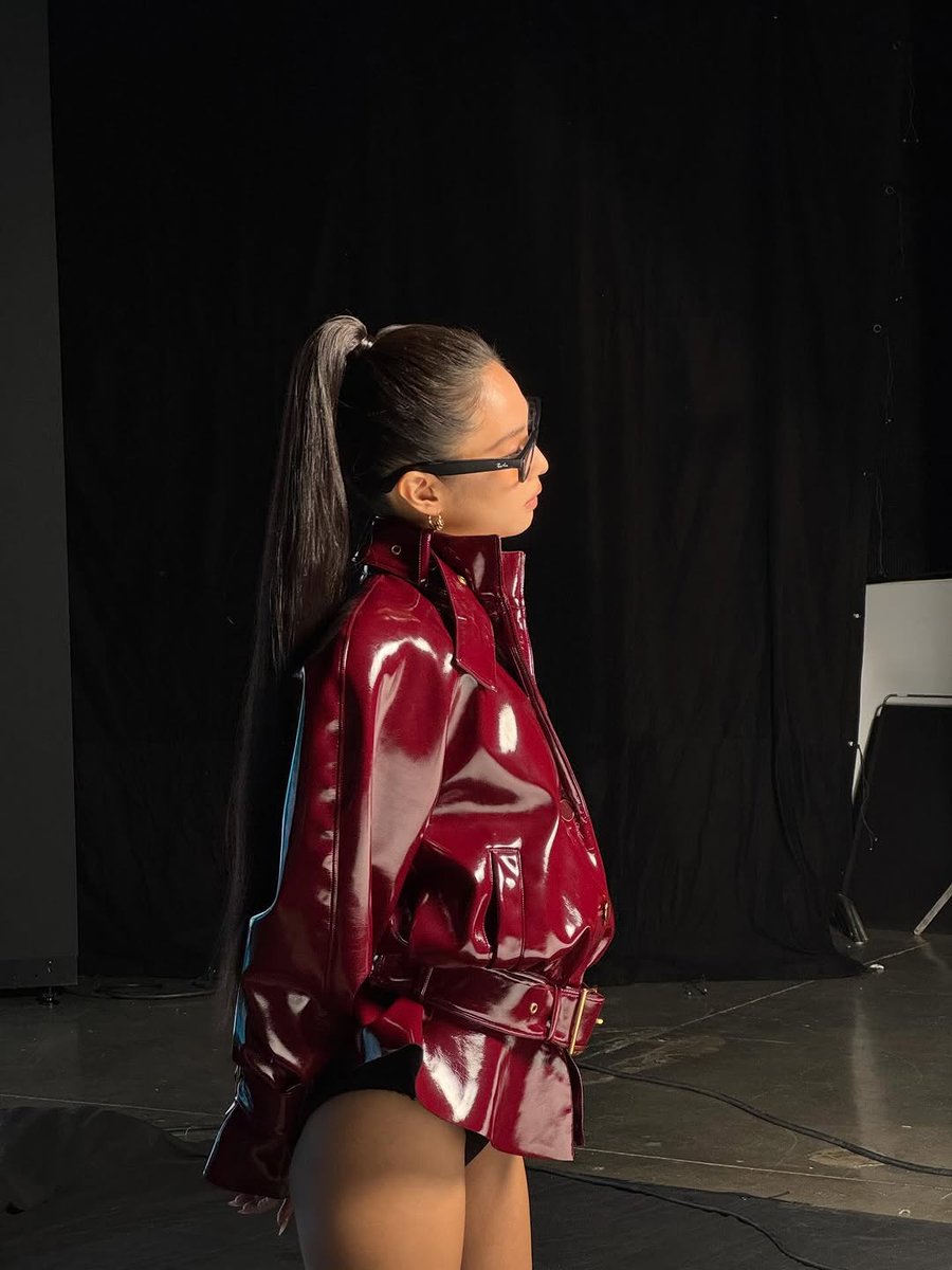 portaljennie__'s tweet image. Atualização de Jennie no Instagram.

"Campanha por @.jordan_hemingway"

#JENNIE #제니 @jennierubyjane
@oddatelier @Jennie_HQ