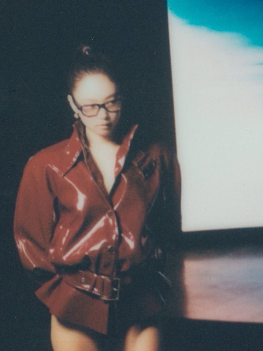 Glamour_JENNIE's tweet image. 260422 #JENNIE IG update

Campaign by @jordan_hemingway ​​​

#JENNIE #제니