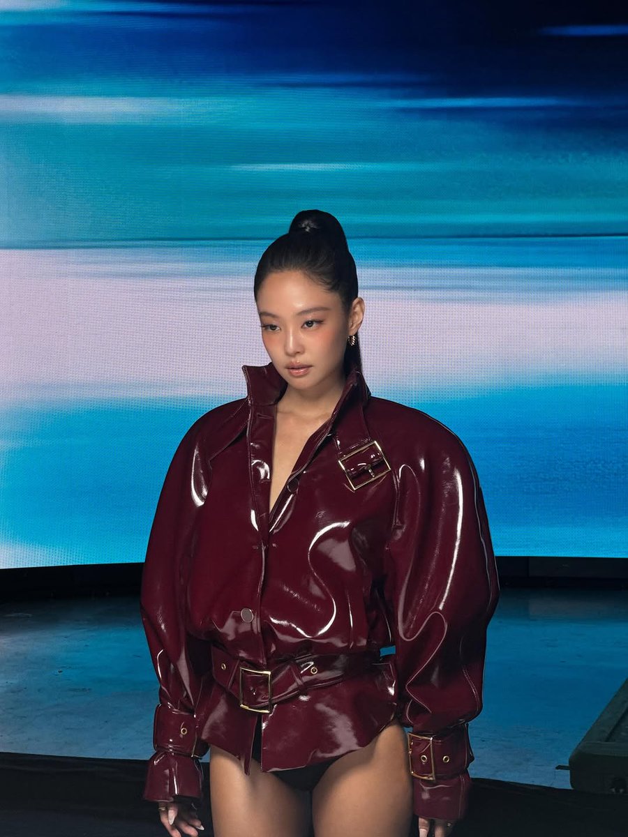 portaljennie__'s tweet image. Atualização de Jennie no Instagram.

"Campanha por @.jordan_hemingway"

#JENNIE #제니 @jennierubyjane
@oddatelier @Jennie_HQ