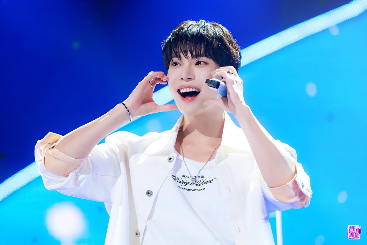 only1_127's tweet photo. #도영이가_피운_10년의_계절 #TenYearsWithDOYOUNG https://t.co/bXpvEecdq2