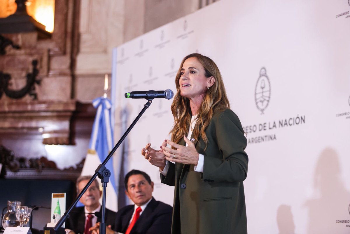 Victoria Tolosa Paz tweet media