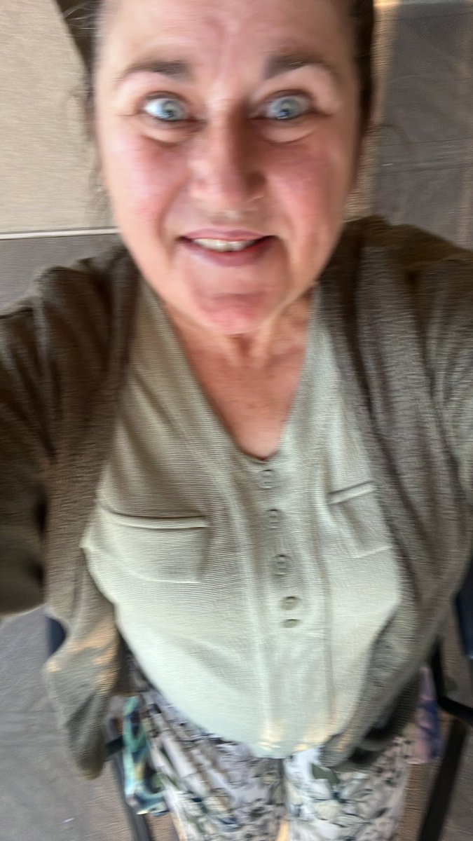 alotofgoodness's tweet image. For those who thought I died under the whole pressure of my life??   #myaddictions. #mylife.   #workaholic.  Look at my #NicePants ❣️✅🎟️