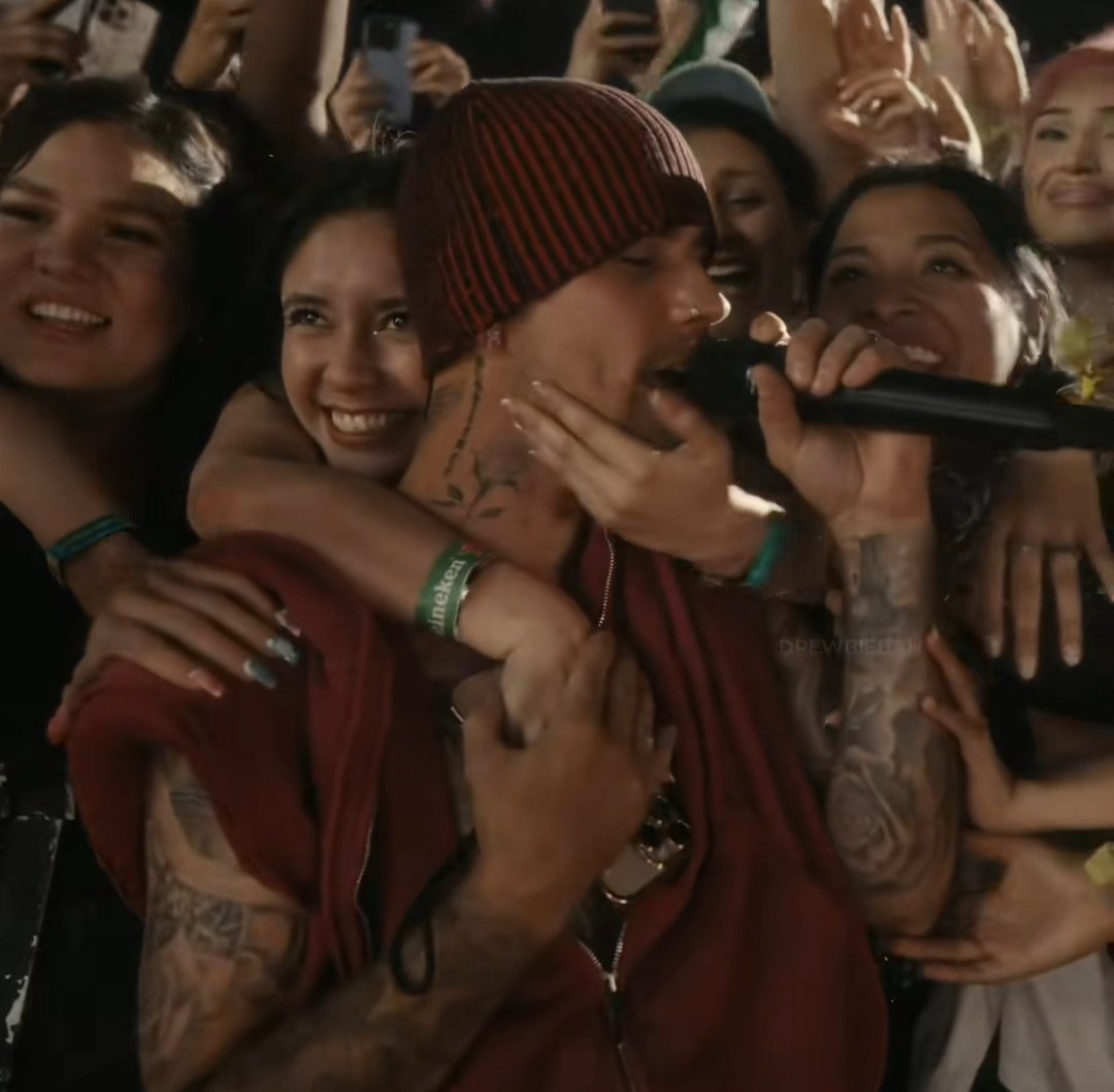 TAL VEZ ME MATEEEEE