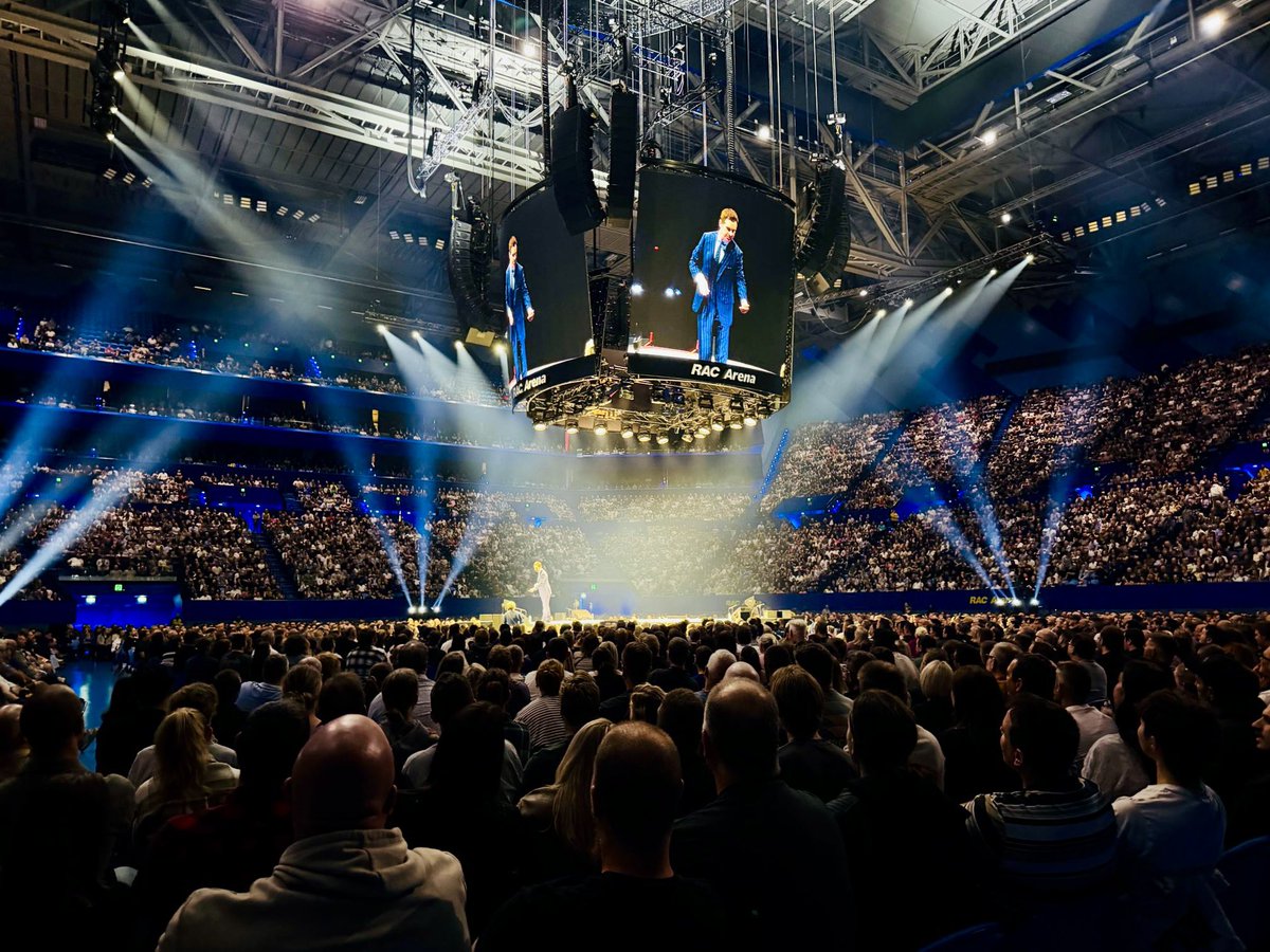 Jimmy Carr tweet media