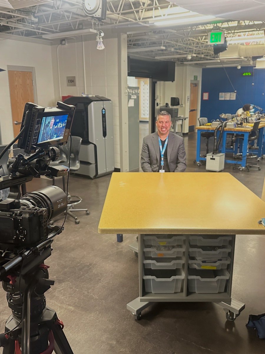 Awesome first day of filming for a new aviation project.  Flight simulators are like a cheat code for interview backgrounds.  Pleasantly surprised to be able to use the Super 35 cine zooms full frame with the FX3! 

#tokina #fx3 #zoomlenses #milehighfilms