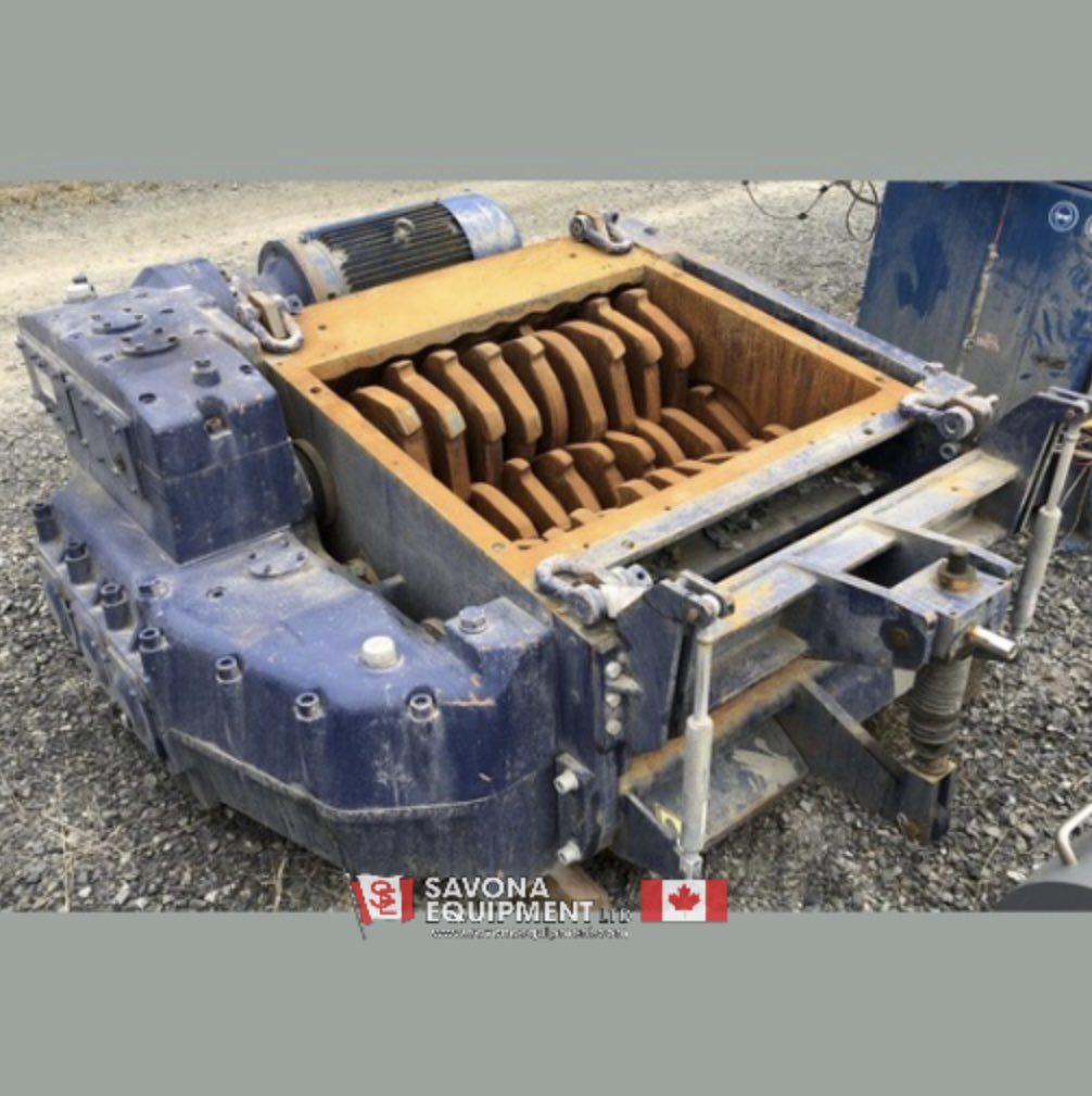 SavonaEquipment's tweet image. Satrind Tech 3-shaft shredder. Can handle plastics, industrial waste, wood, electrical waste &amp;amp; paper up to 1500 kg/hr. 10 blades per shaft, 5 hooks per blade. 2-22kW SMEM electric motors, Bonfiglioli gear reducers. Control panel. savonaequipment.com/en/satrind-tec… #shredder #shredding