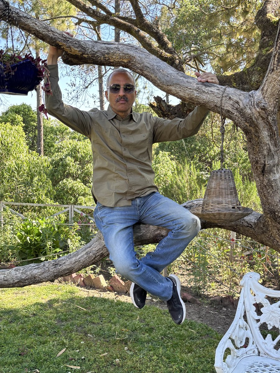 pargaien's tweet image. When you recall your childhood memories ………
#Memories 
#thicktrunktuesday