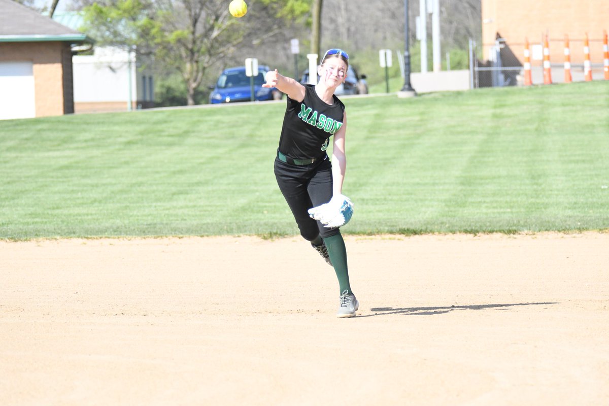 TheEngibeer's tweet photo. Proud #girldad moments lately

Ainsley
- Shining Lights of Leadership award (1 of 18 kids K-8 in the district)
- Named Captain of her Middle School softball team, playing shortstop and batting leadoff
- Made an AAU bball team
- Hitting over .500 at softball with a smooth jumper https://t.co/3mb8OTGNwx