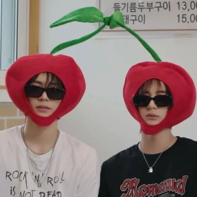 aly myung tweet media