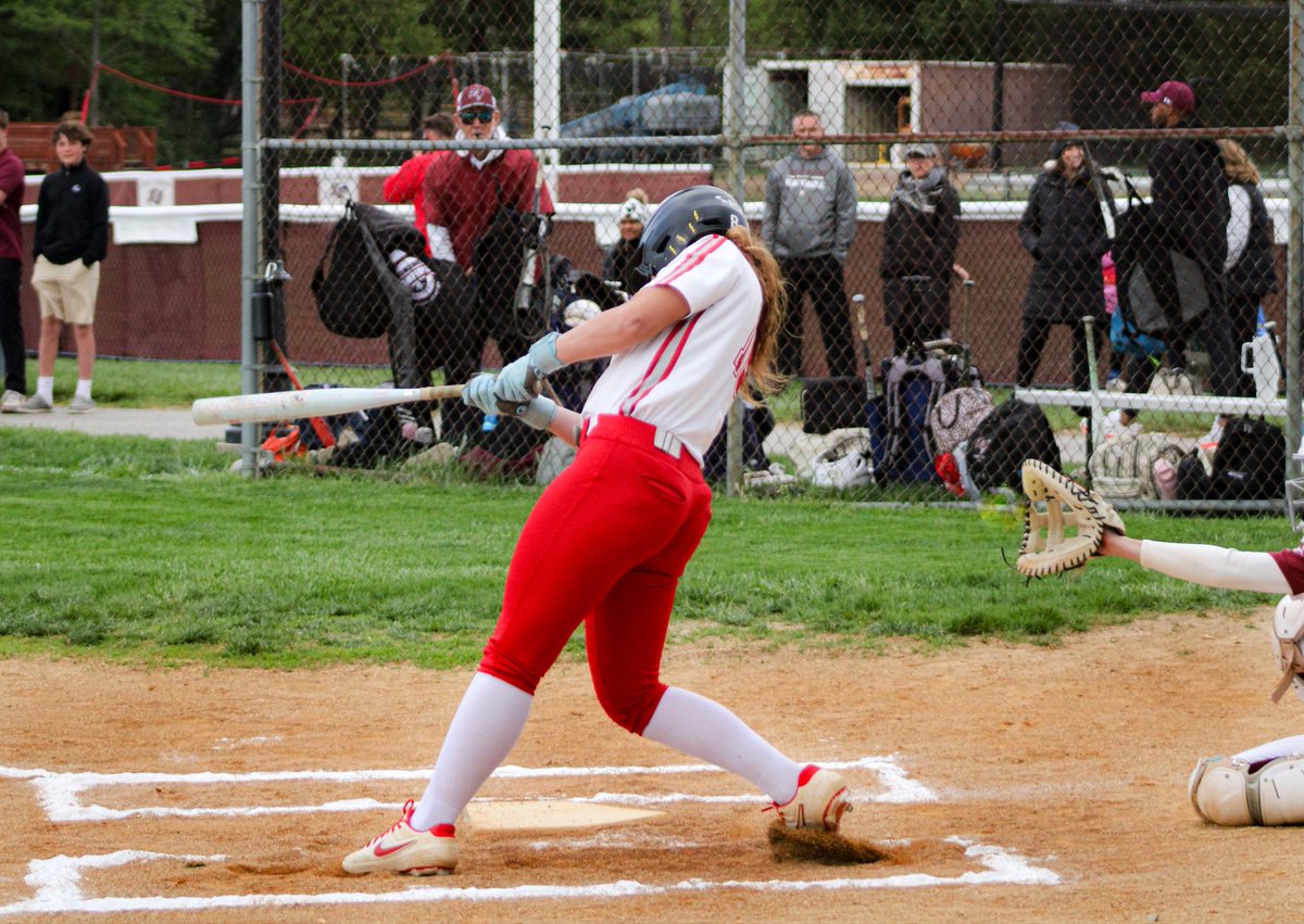 EllieMiller2029's tweet image. The hitting progression! Line drive to center. #softball #hittinggoals 
@LineDsoftball 
@SBRRetweets 
@venomathletics_