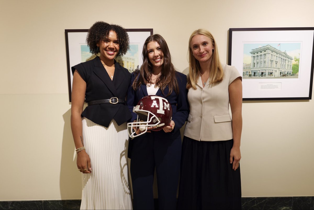 Texas A&M Volleyball tweet media