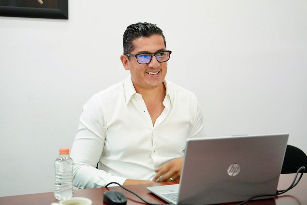 Ray Chagoya tweet media