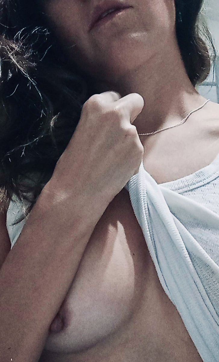 AristaPolly's tweet photo. @Dinamicas_Hot1 Así? https://t.co/a4EA4PWhL1