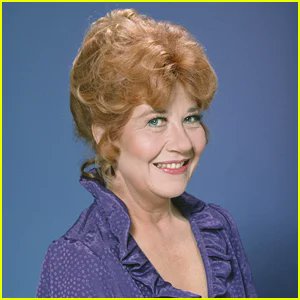 DrBuzz_Forensic's tweet image. Stage, film &amp;amp; TV actress Charlotte Rae was #BornOnThisDay April 22, 1926. Her career spanned over 60 years, remembered for her role as "Edna Garrett" on TV's Diff'rent Strokes (1978-'84) &amp;amp; its spin-off, The Facts of Life (1979-'86).Passed 2018 (age 92) battling #cancer #RIP #BOTD