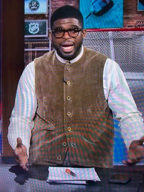 MahoneyBeans's tweet photo. PK Subban stole Shrek’s shirt right off his back https://t.co/I1jL96WiTu
