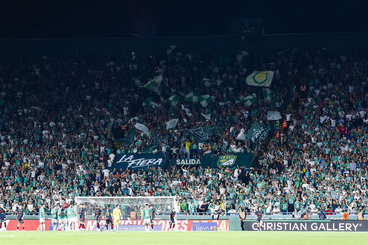 CORRE Y SE VA 🎟️🏟️ | Tenemos UN boleto para el partido de esta noche entre León vs América 🦁🆚🦅

Lo único que tienes que hacer es: 

1️⃣: Darle like y RT a este post 
2️⃣: Seguir a Territorio Esmeralda en X 
2️⃣: Comentar la palabra “listo” 

Y ya, es todo, el ganador lo daremos a
