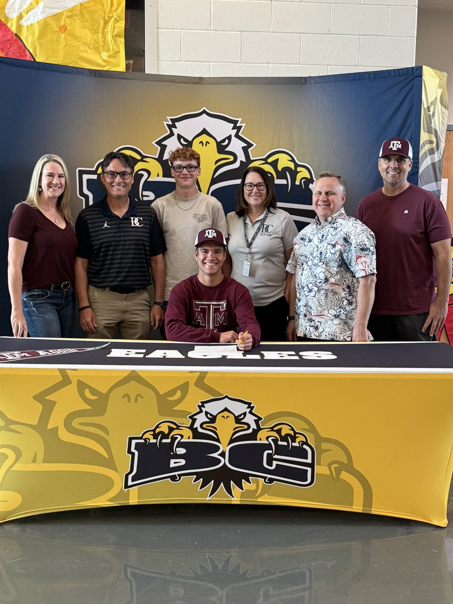 boulder_hs's tweet image. Bennet Forney announced his commitment to attend Texas A&amp;amp;M for Chemical Engineering .  Congratulations Bennet! #bchs41 #ClassOf2026