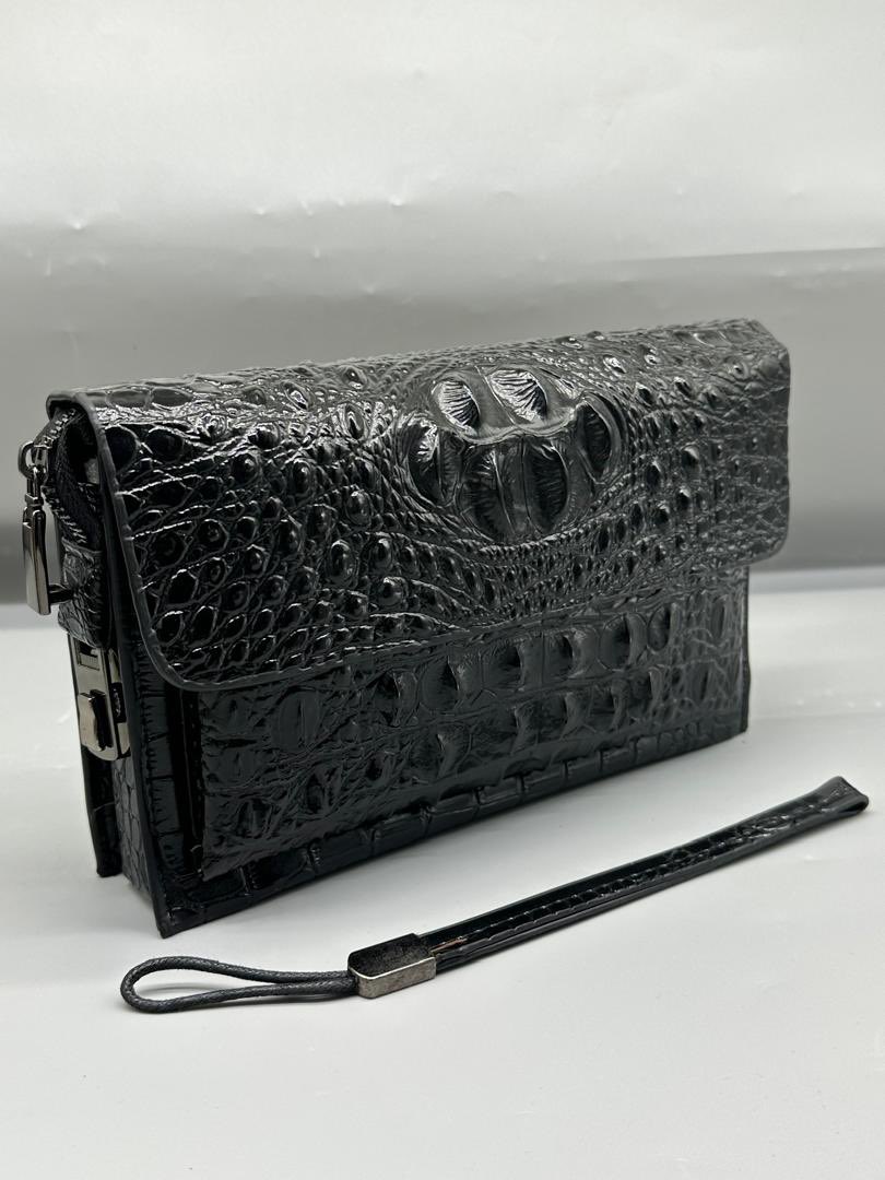 SamuelO51371094's tweet image. Men’s bag 
Classic 
400 cedis 
Contact: 0545398578

#classic 
#fyt #ghmedia 
#brothersister