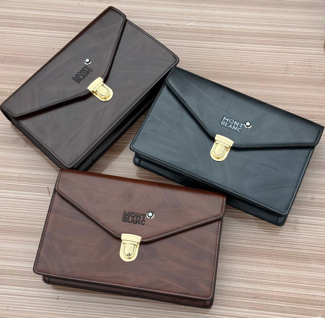 SamuelO51371094's tweet image. Men’s bag 
Classic 
400 cedis 
Contact: 0545398578

#classic 
#fyt #ghmedia 
#brothersister