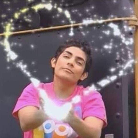 Holis por aquí!! Mi nombre es Franchesca. Sigo a los chicos desde 0% pero ya los conocía por bad Desire. Espero conseguir más mutuals por aquí, que también apoyen a los chicos y poder interactuar entre todas. 
Dual, desde aquí ya consideren a una hermana más 🫶🏽
#IntegracionDual