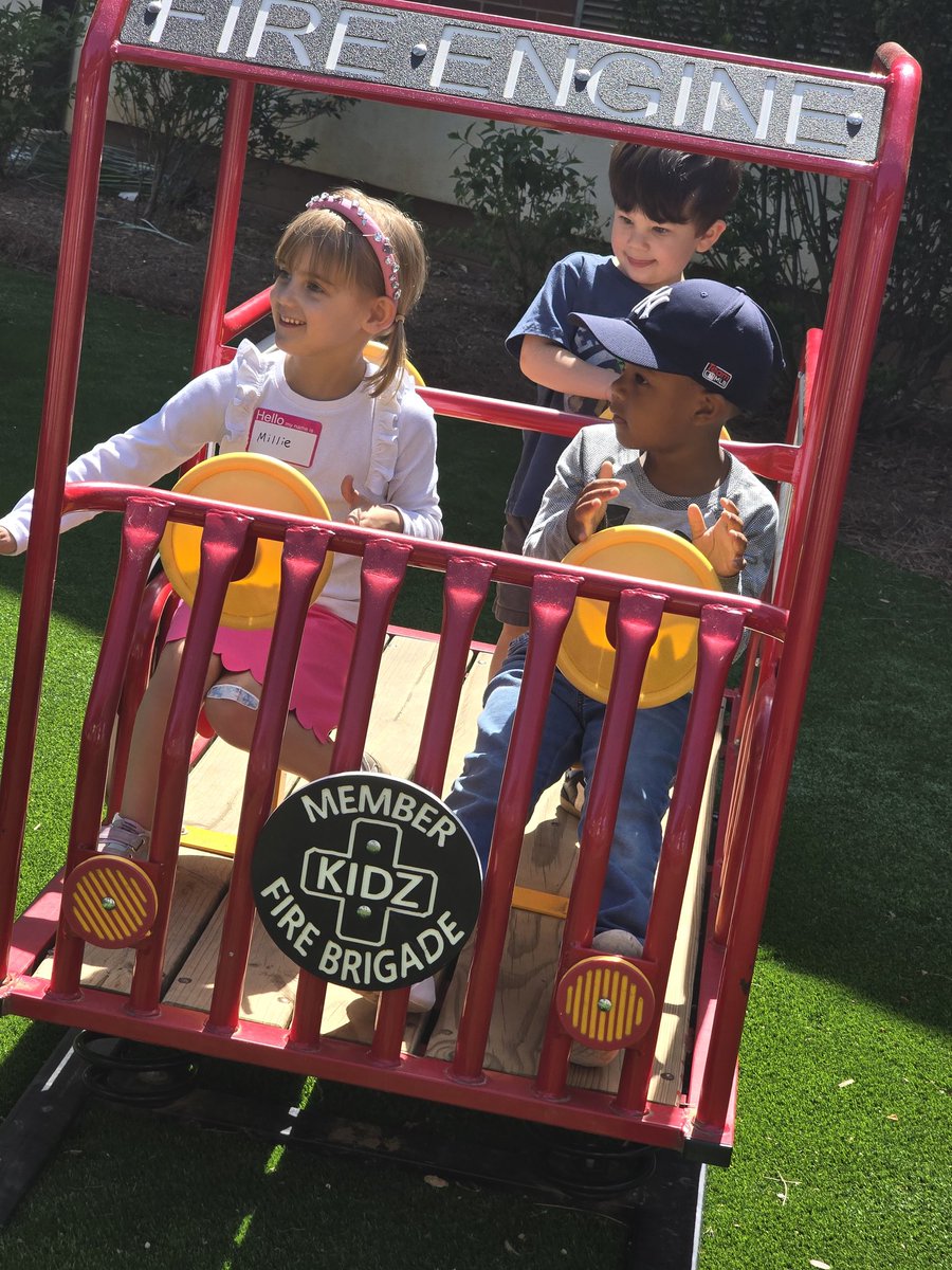 HPointPrincipal's tweet photo. New Student Round-Up was a huge success! We loved welcoming all of our new scholars and their families, and the excitement for the upcoming school year is already building. We can’t wait for an amazing year ahead!
#ElevatingExcellence @alexbatesedu https://t.co/ptQ5Al5bH8