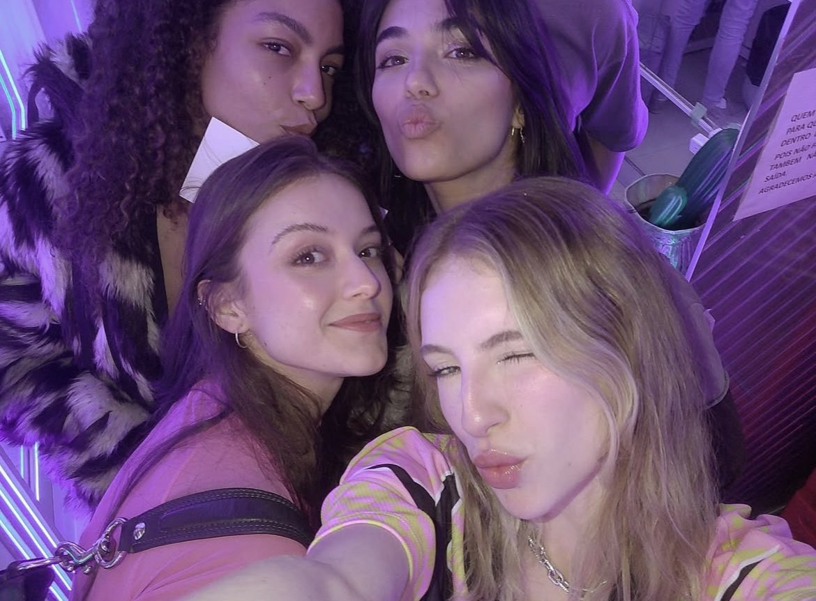 Any Gabrielly Online tweet media