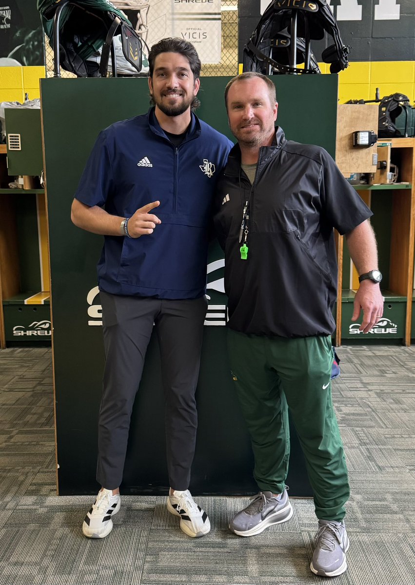 Coach_Schrage's tweet image. Great stop on the recruiting trail for @RiceFootball with @coachjwilburn and the @ShreveGators!

TOUGH culture in the Bayou State!

#WE