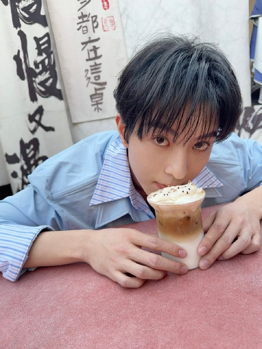 AutumnCloud1501's tweet image. Mi precioso lindo, bello, corazoncito, bombón, hermoso 🧡

#KipukaQiu