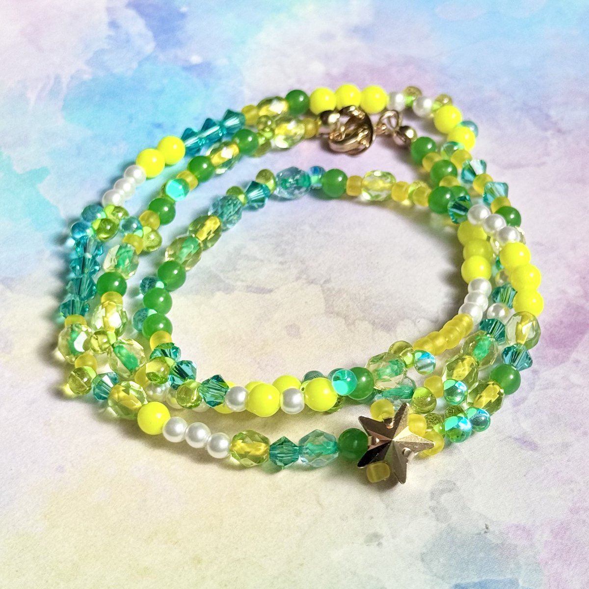 rubisnoir18's tweet image. ネオンカラーと星きらりんブレスレット🌟
ネックレスにもなるよ。

#アクセサリー
#accessories 
#ハンドメイド
#グリーン
#クリスタル