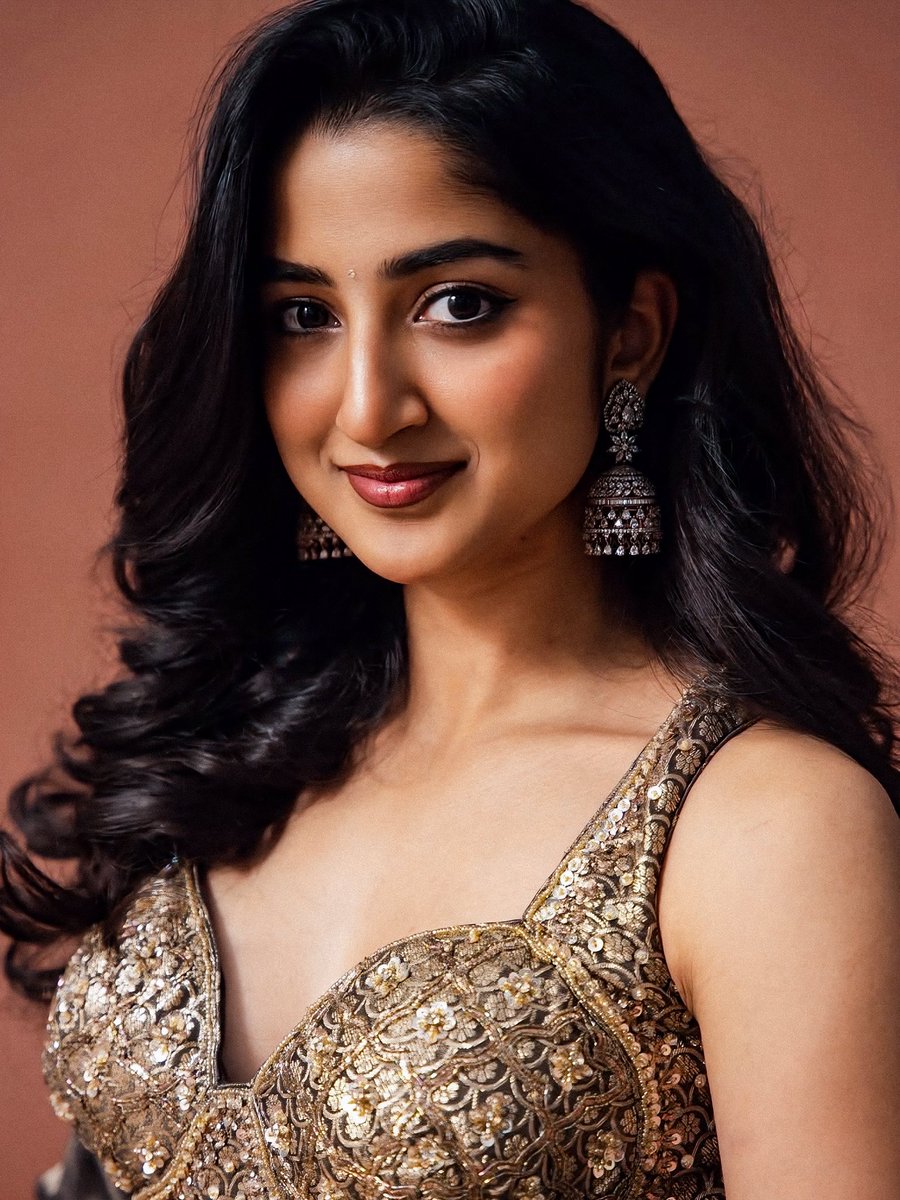 j4muna's tweet image. Good morning, my sweet jamuns! ☀️🍯✨ 
Life is not perfect, but every morning is a new blessing. Keep your heart open to joy and your mind open to learning. You are doing great! #GoodMorning #SushmitaShetty