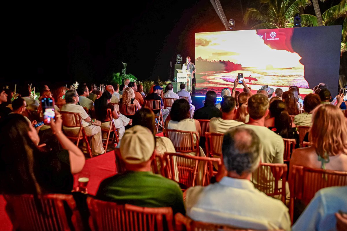 SecPrensaSV's tweet photo. #FineDiningTable | Este día, El Salvador es sede de la gala gastronómica de Fine Dining Table, que se desarrolla en la playa San Blas, en La Libertad Costa, un evento impulsado junto con el @MITURElSalvador que reúne a referentes de la alta cocina para reconocer la excelencia culinaria y destacar el talento de restaurantes. #SecretaríaDePrensa