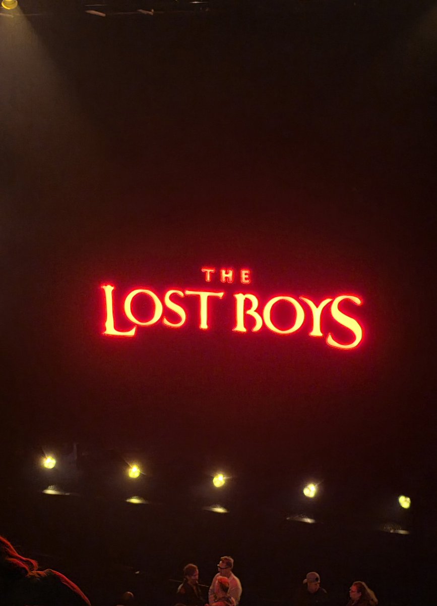 I miss 1987.!  #TheLostBoys

The sets for this show are incredible!!