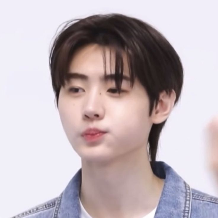 hoonie ଳ . tweet media