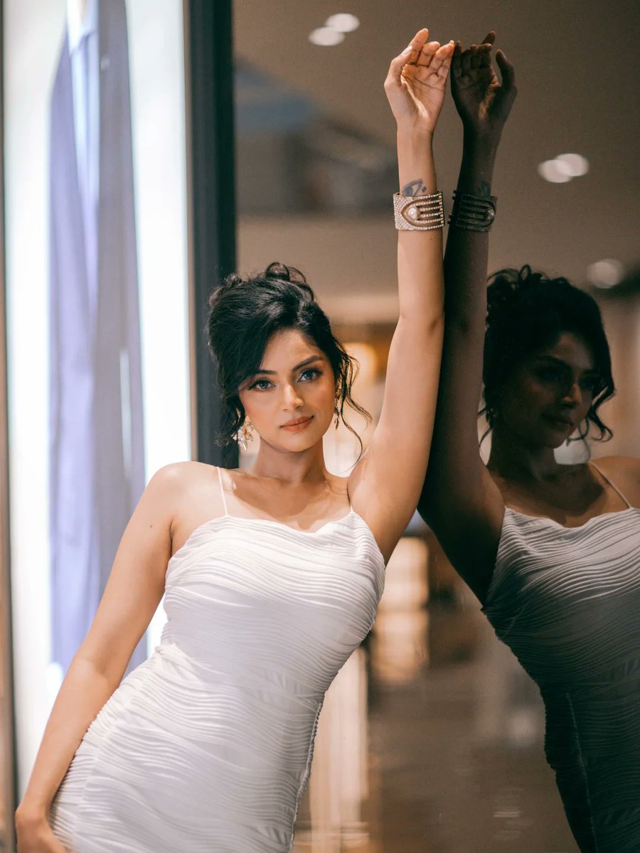 Weekendvibes_'s tweet photo. Sanam Shetty 🤍
#Sanam #SanamShetty https://t.co/uZB7j2etjK