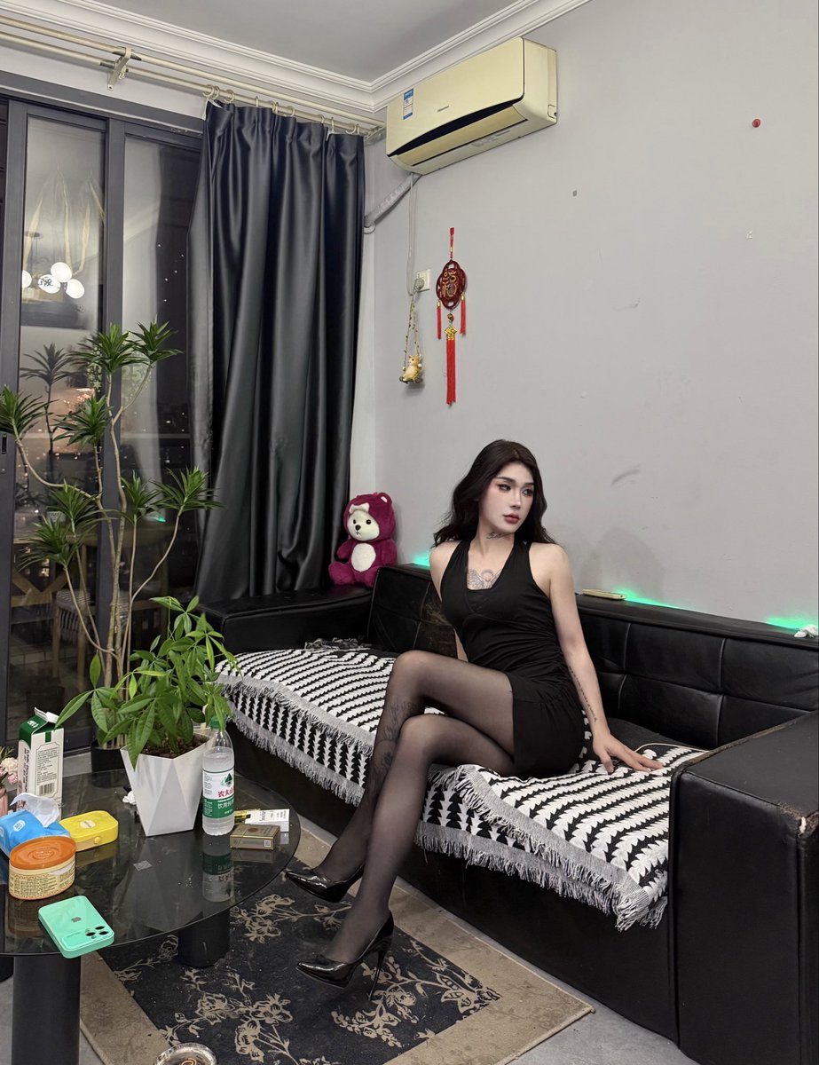 深圳S小希CD女王攻 tweet media