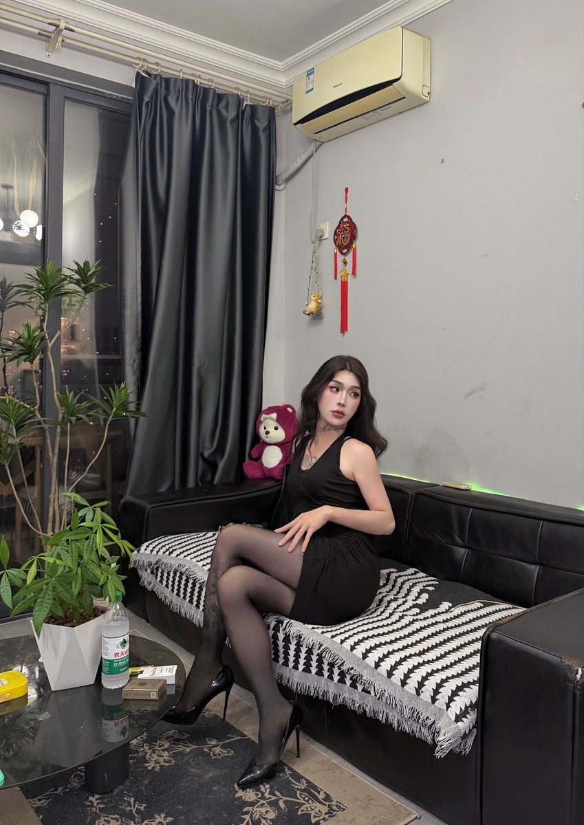 深圳S小希CD女王攻 tweet media